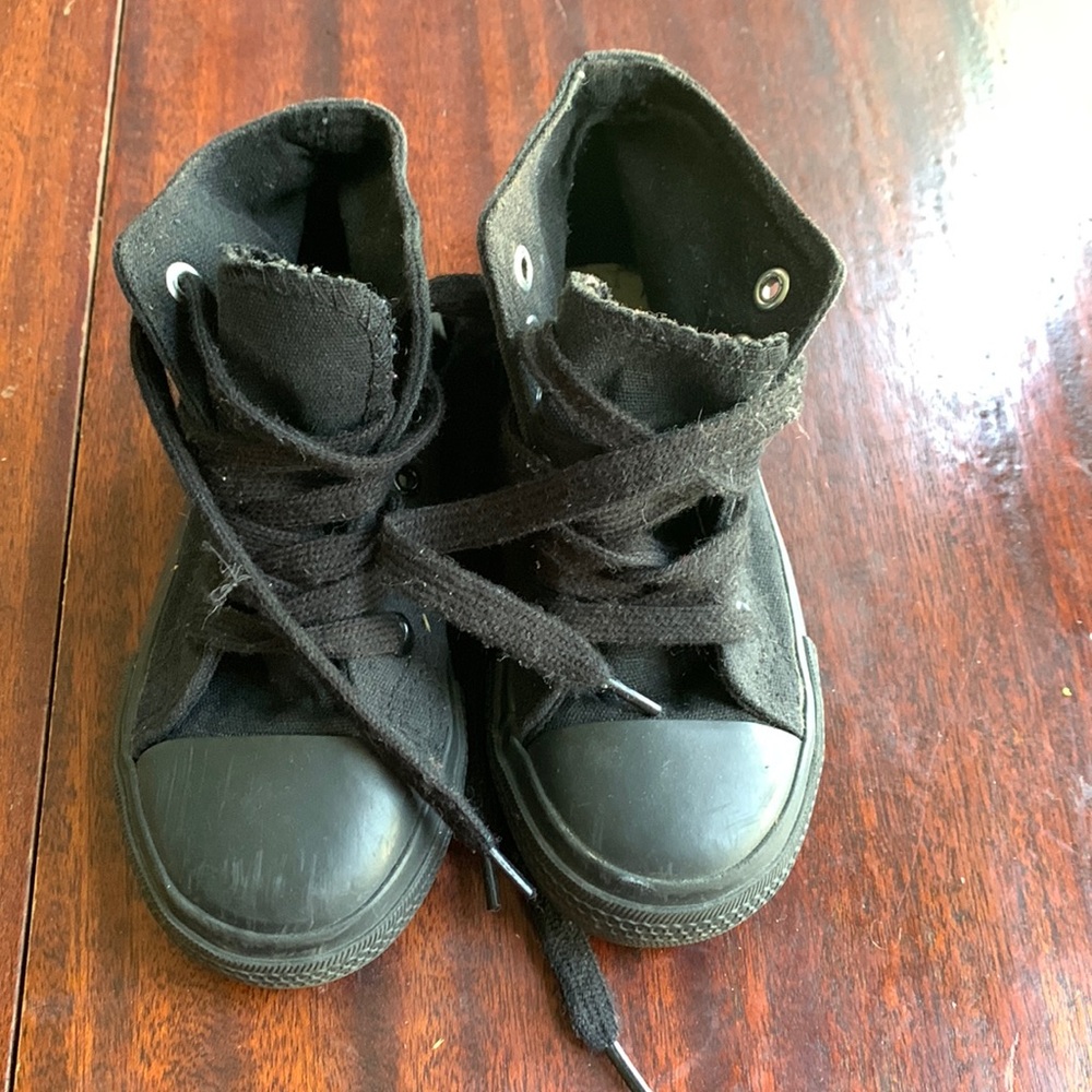 All Black Mids